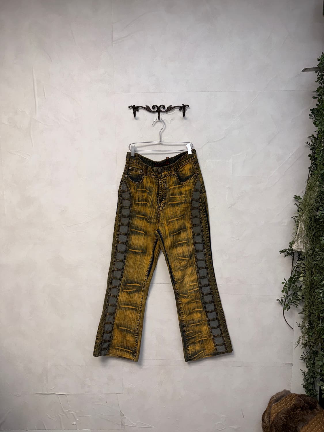 Yellow denim side details semi 부츠컷팬츠 상품이미지1