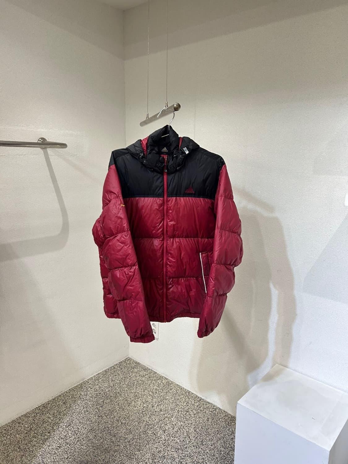 아디다스 구스다운 후드패딩 상품이미지1