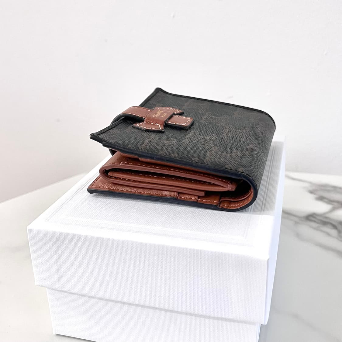 [S급/정품] 셀린느 스몰 스트랩 여성 중지갑 반지갑 상품이미지9