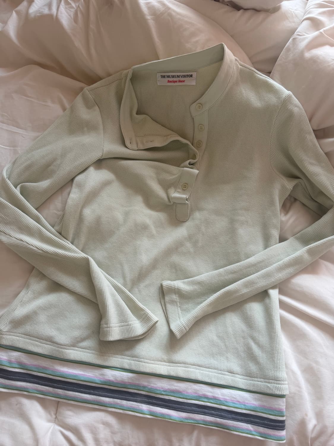 더뮤지엄비지터 버튼넥 롱슬리브 그린 상품이미지2