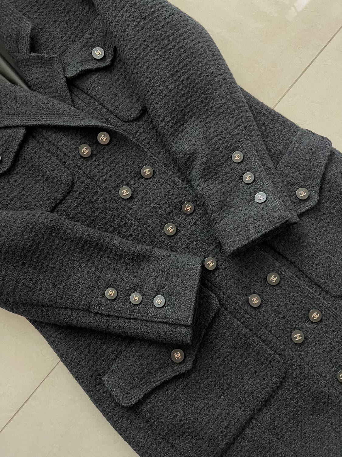 정품 샤넬 로고 버튼 코트 상품이미지4