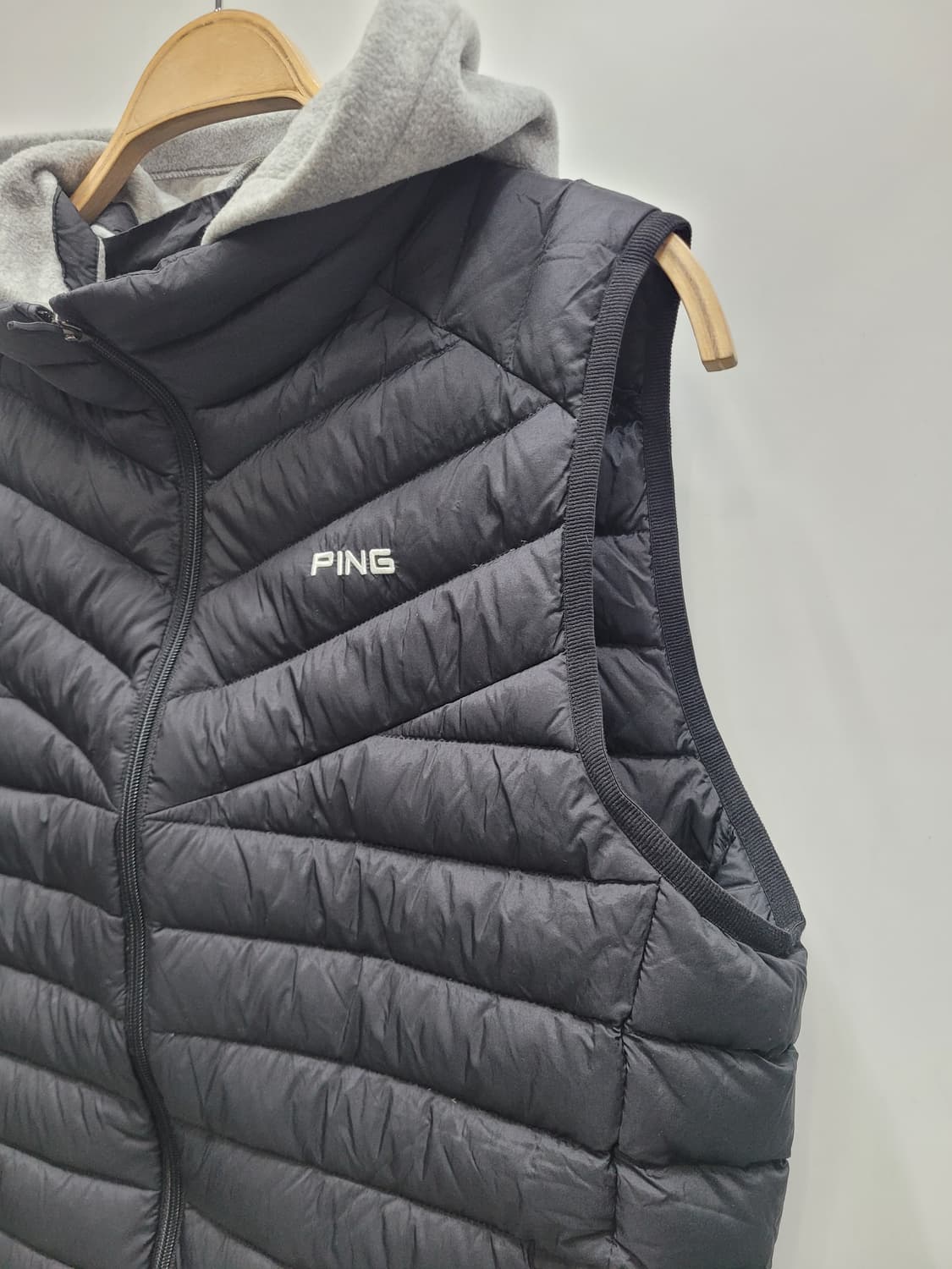 PING 핑 후드 경량 구스 다운 베스트 / 남 100 블랙 상품이미지5