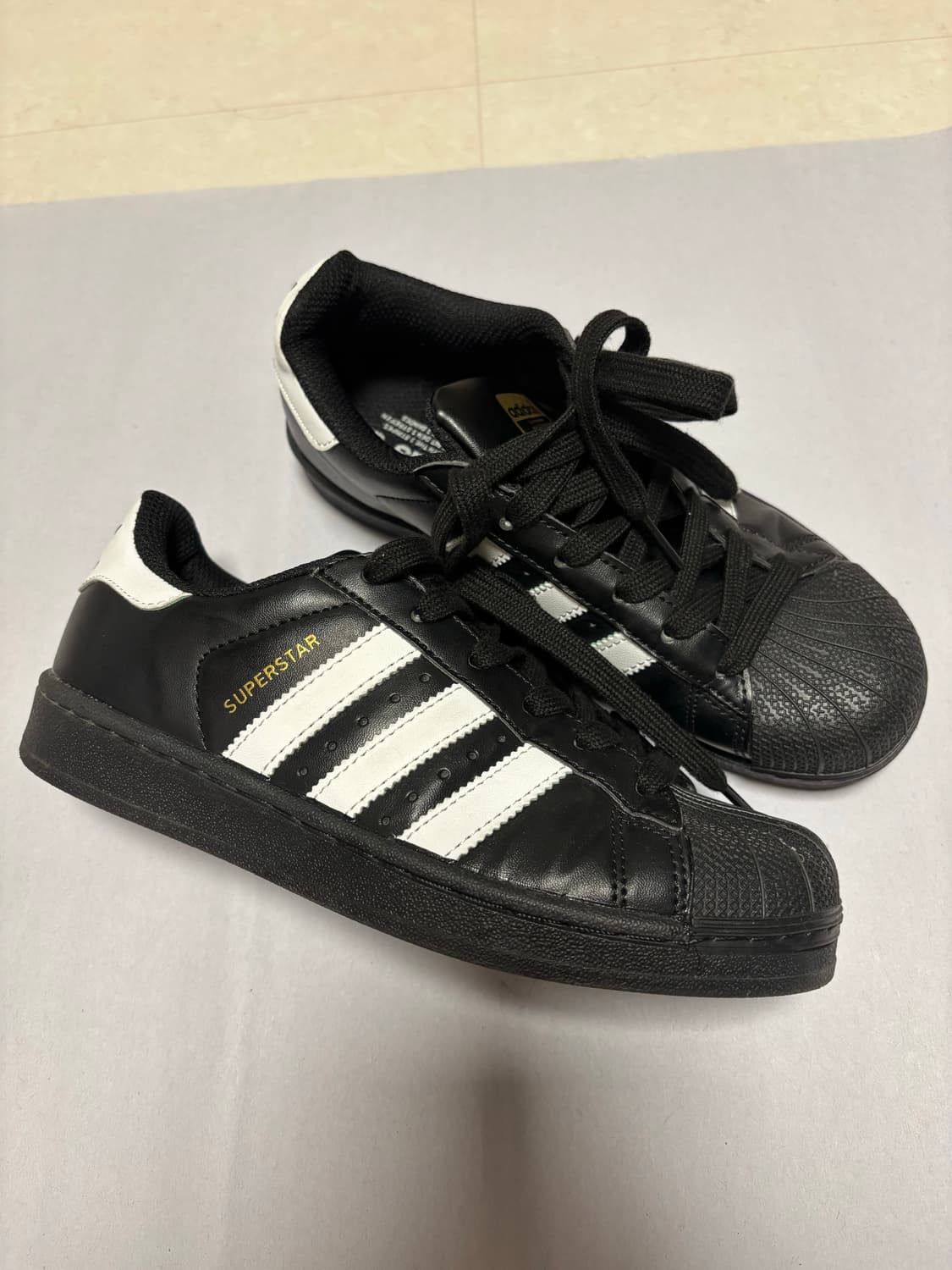 아디다스 슈퍼스타 검흰 230 상품이미지1