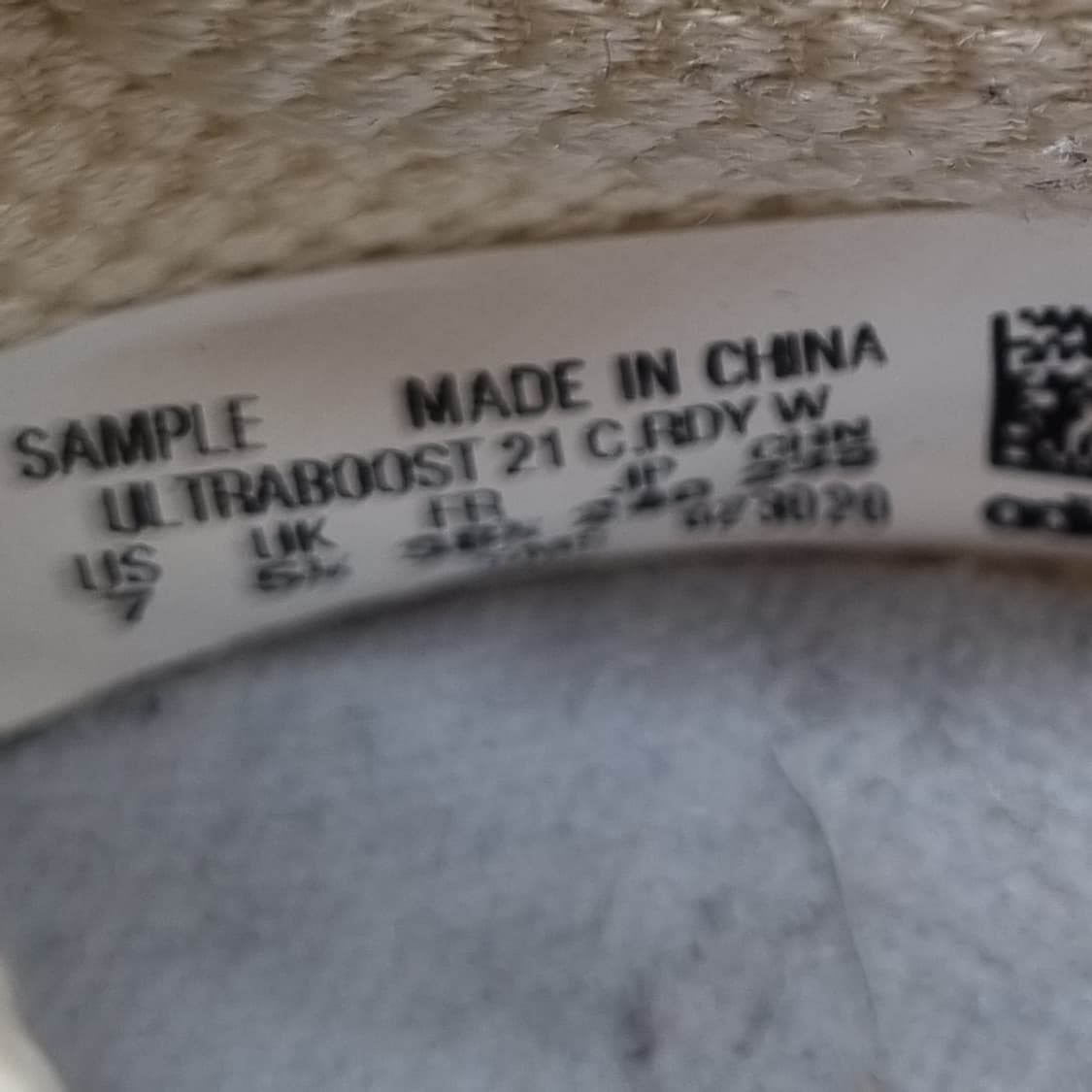 아디다스 울트라부스트21 여성운동화240  상품이미지6