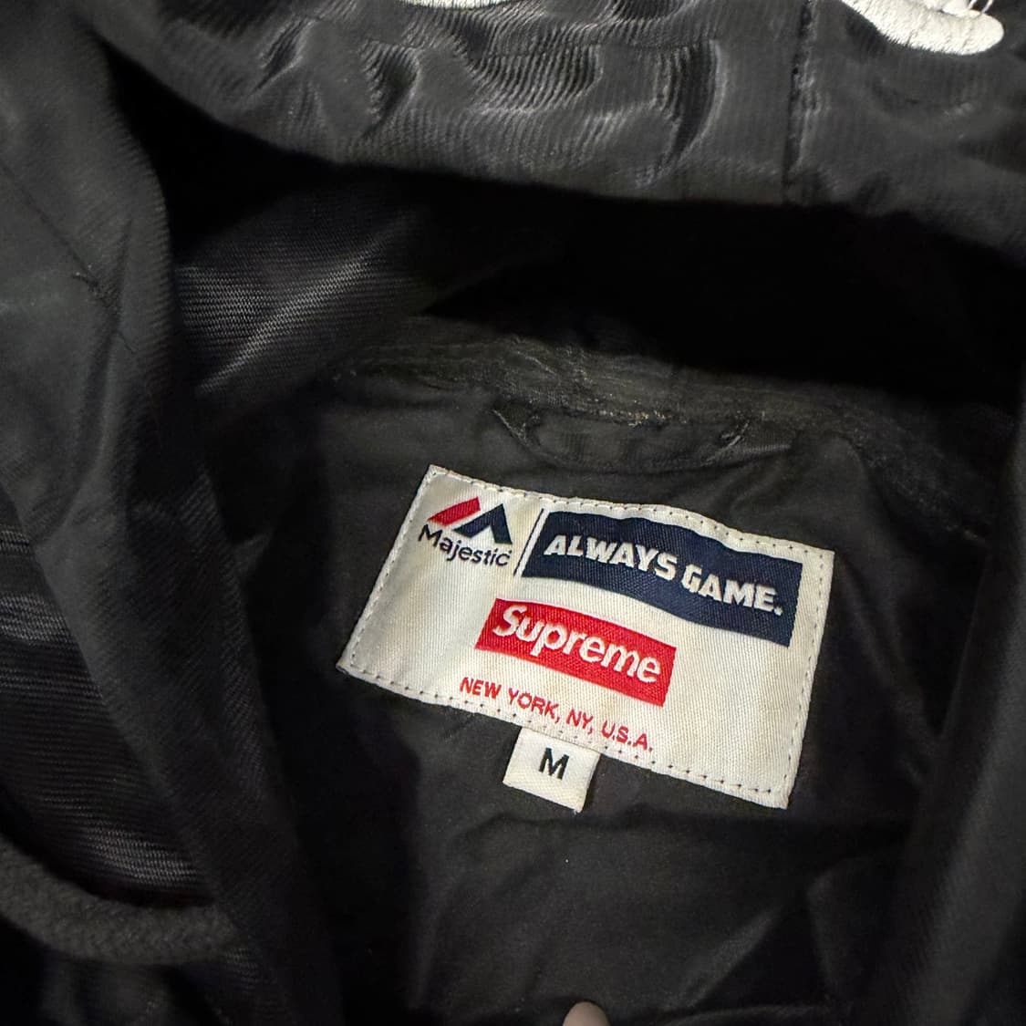 [정품/M] 15ss 슈프림 마제스틱 양키스 새틴 블랙 후드 자켓 상품이미지5