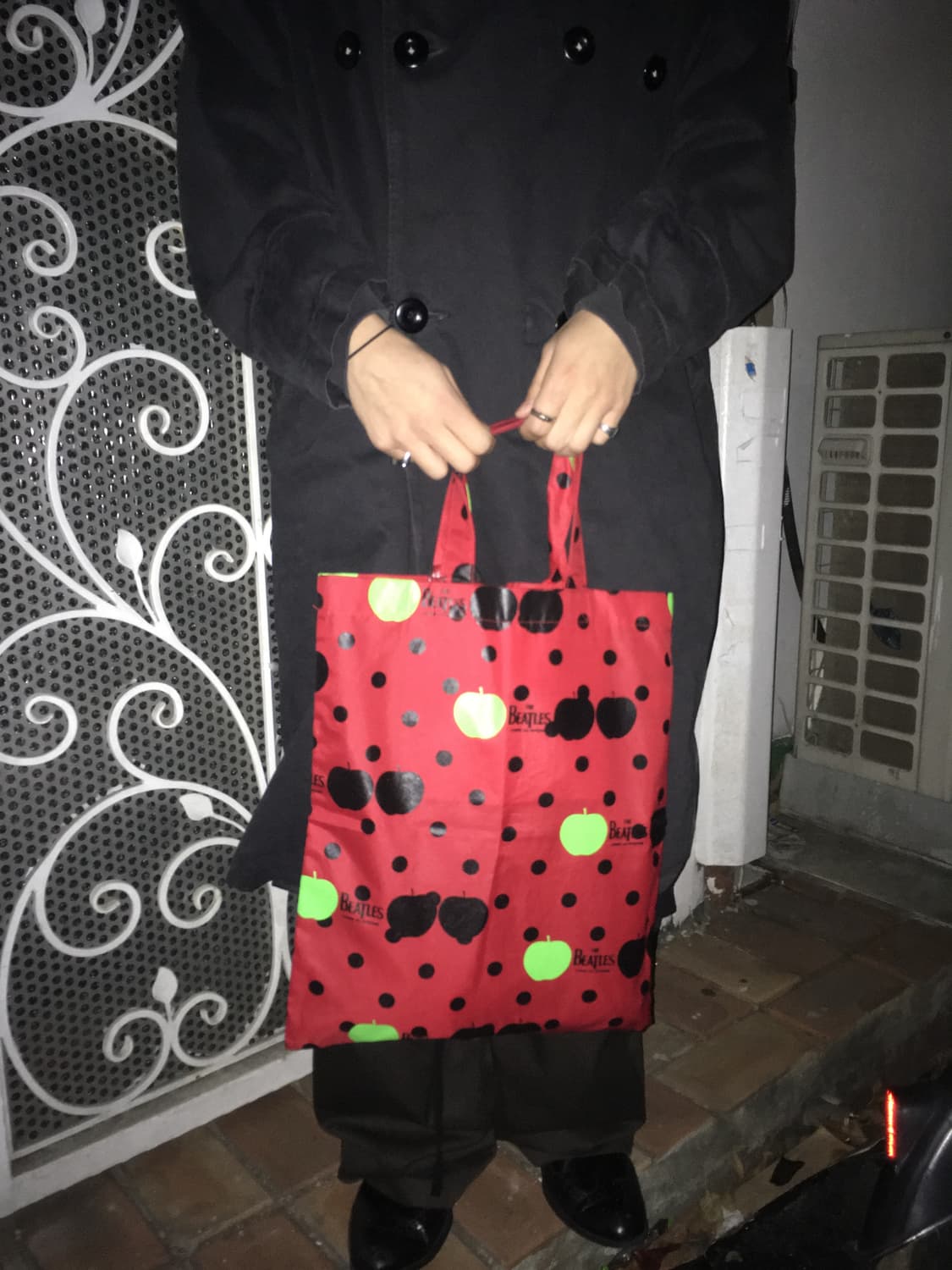 꼼데가르송 x 비틀즈 토트백 상품이미지1