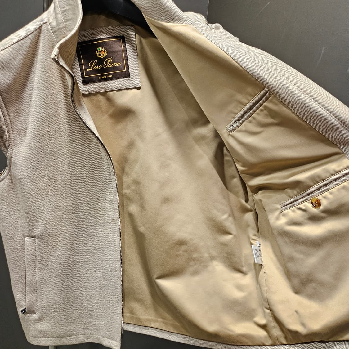 로로피아나 캐시미어 헤링본 집업 베스트 상품이미지5