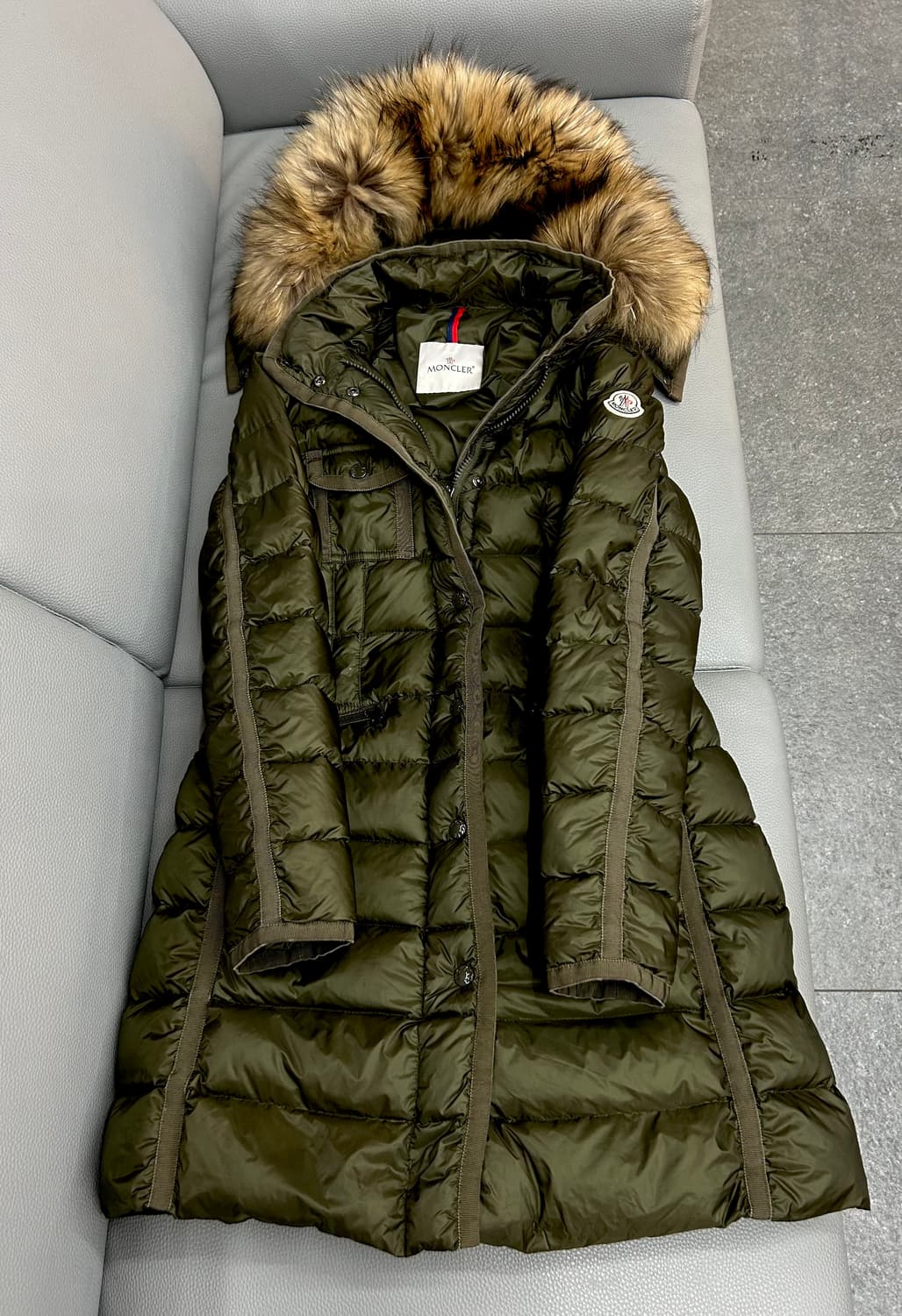 몽클레어 헤르민퍼 카키(0) 상품이미지3