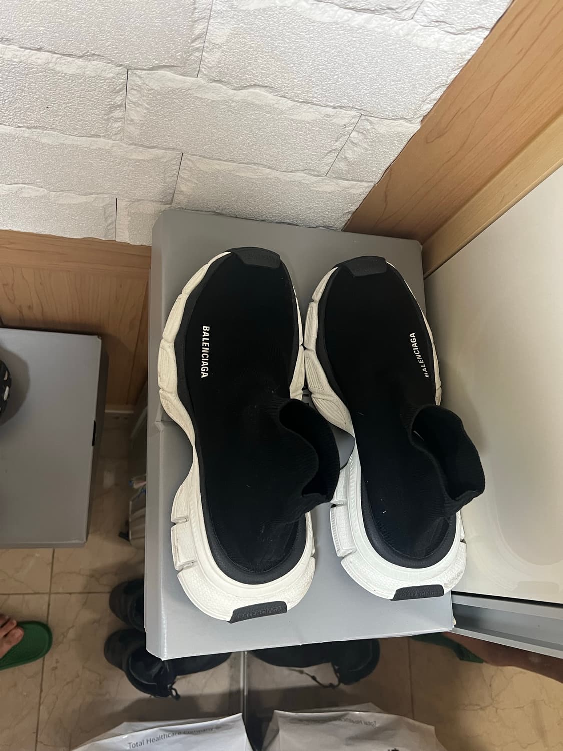 발렌시아가 3XL 삭 리사이클 니트 스니커즈 블랙 EU42 상품이미지1