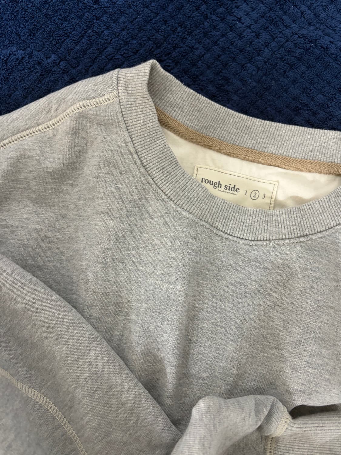 라프사이드 맨투맨 2사이즈 그레이 상품이미지3