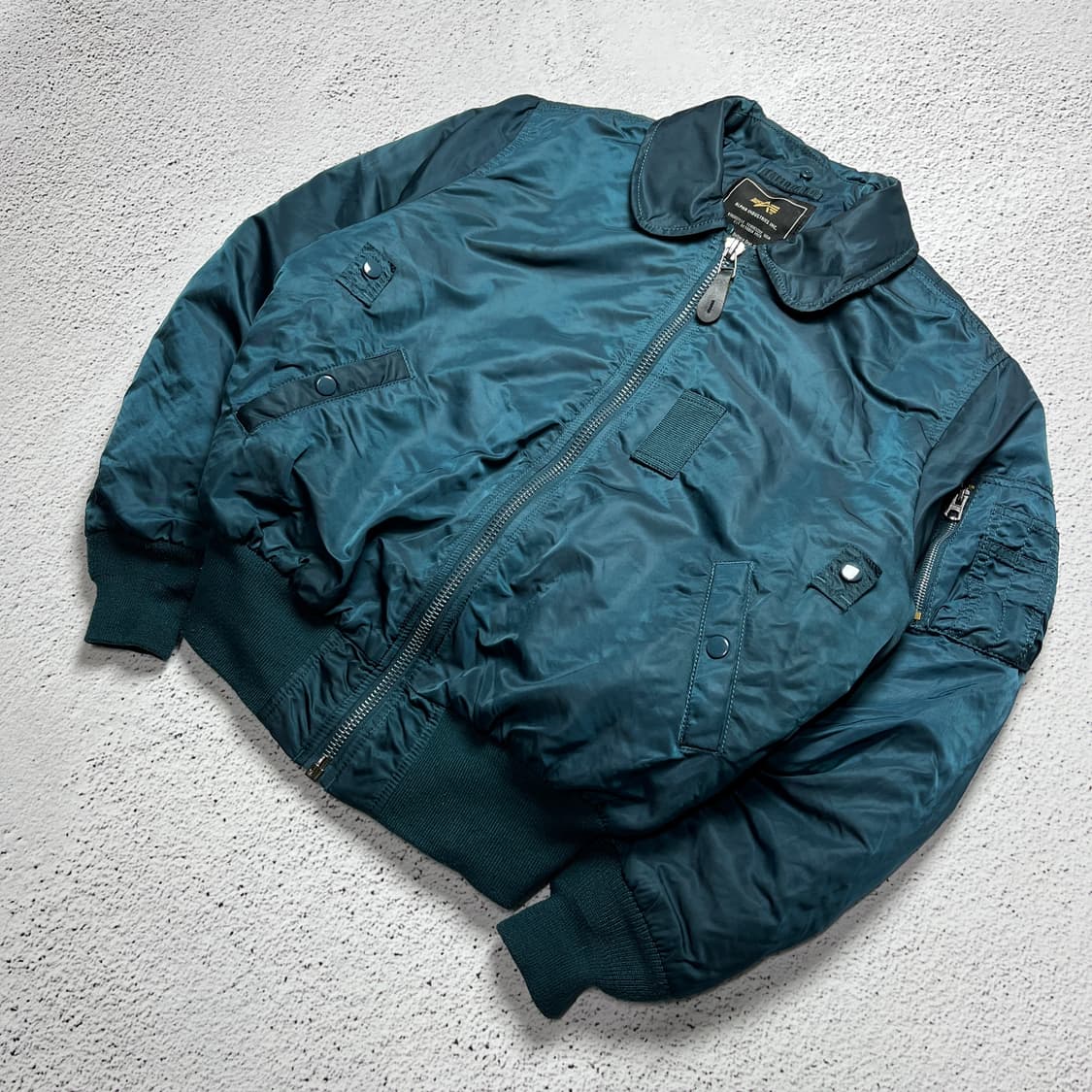 Alpha Industries B-15 Flight Jacket 상품이미지2