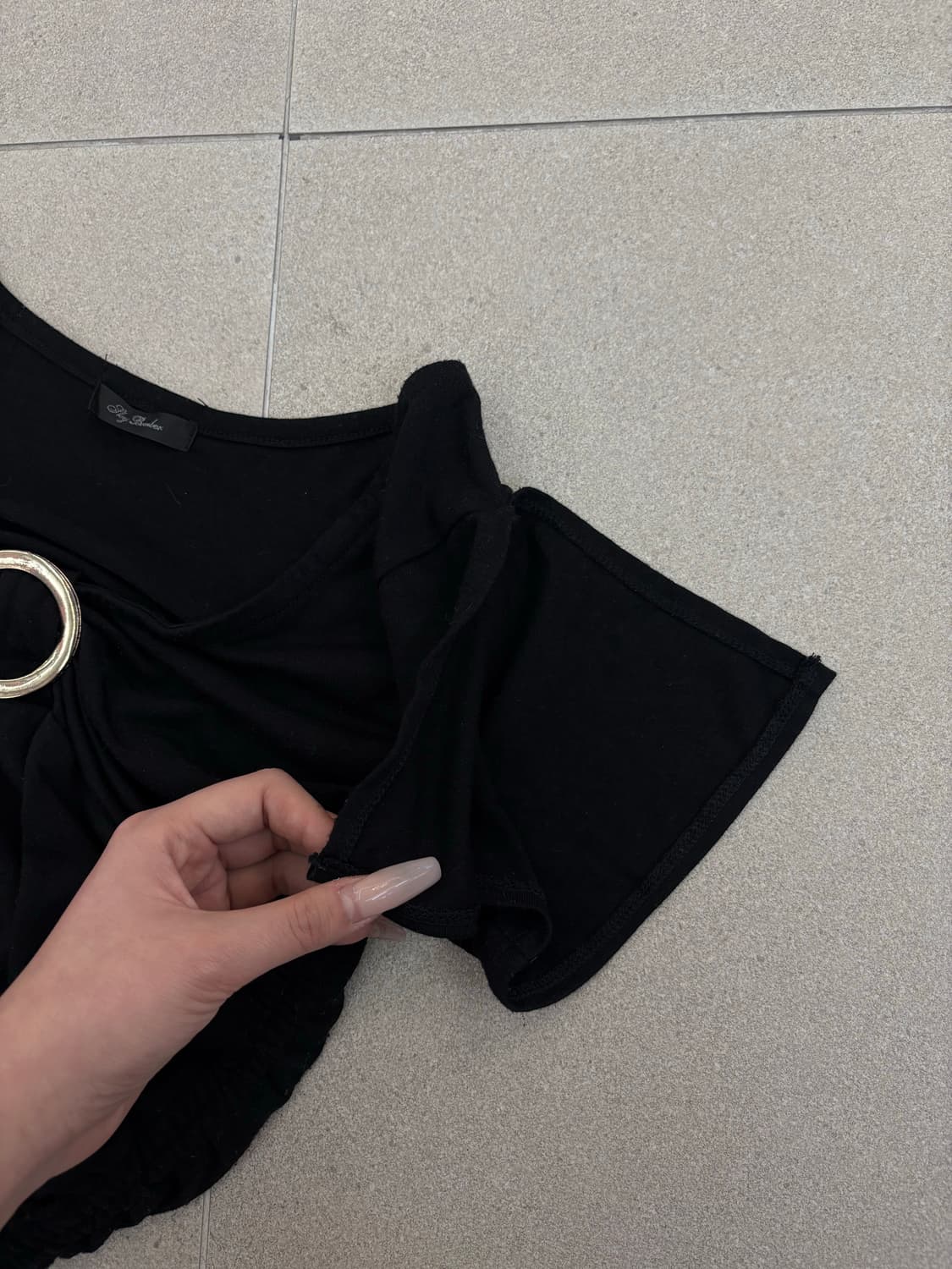 오링 셔링 어깨트임 반팔 상품이미지3