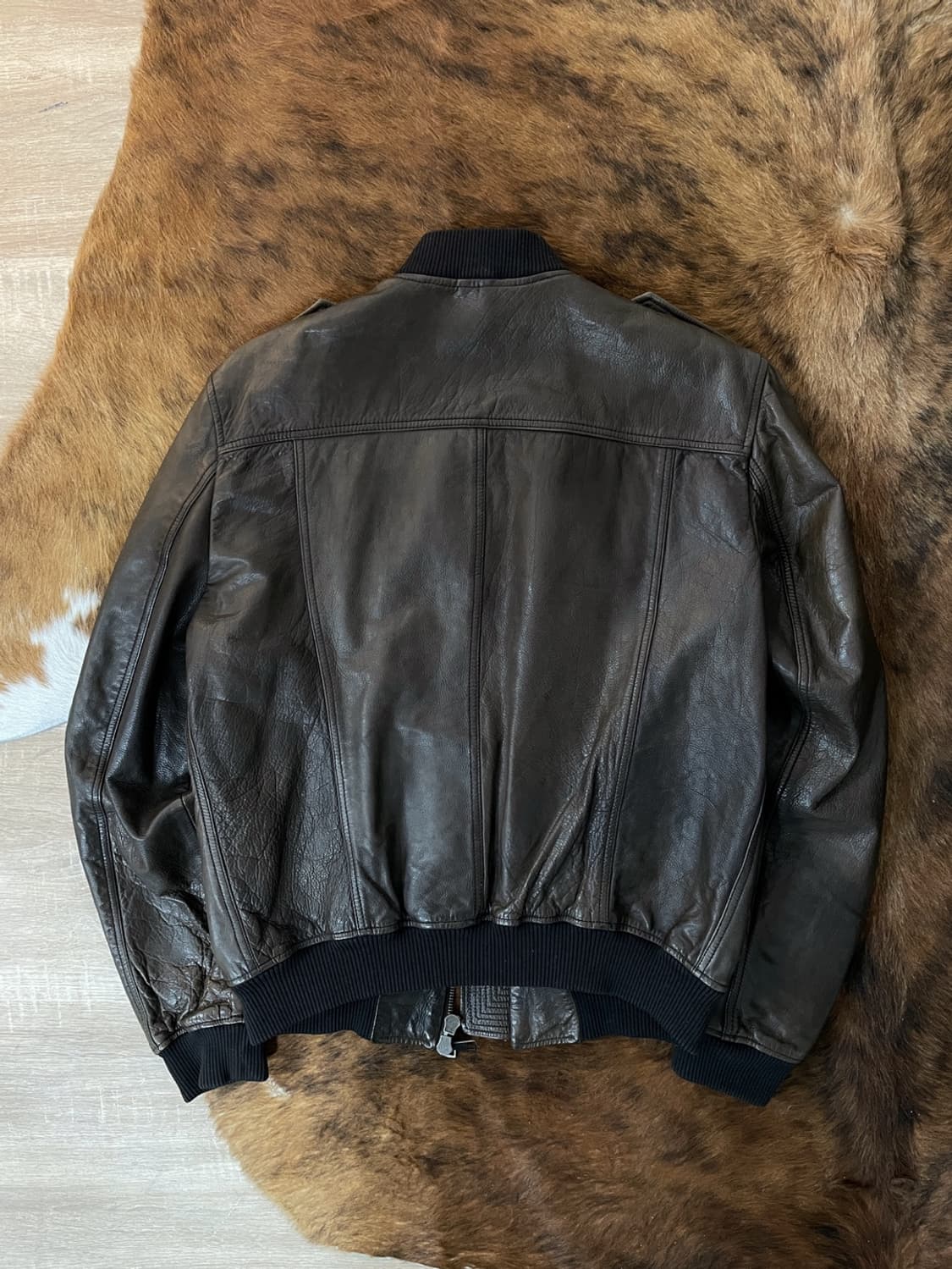 버버리 브릿 멀티 포켓 레더 봄버 자켓  상품이미지2