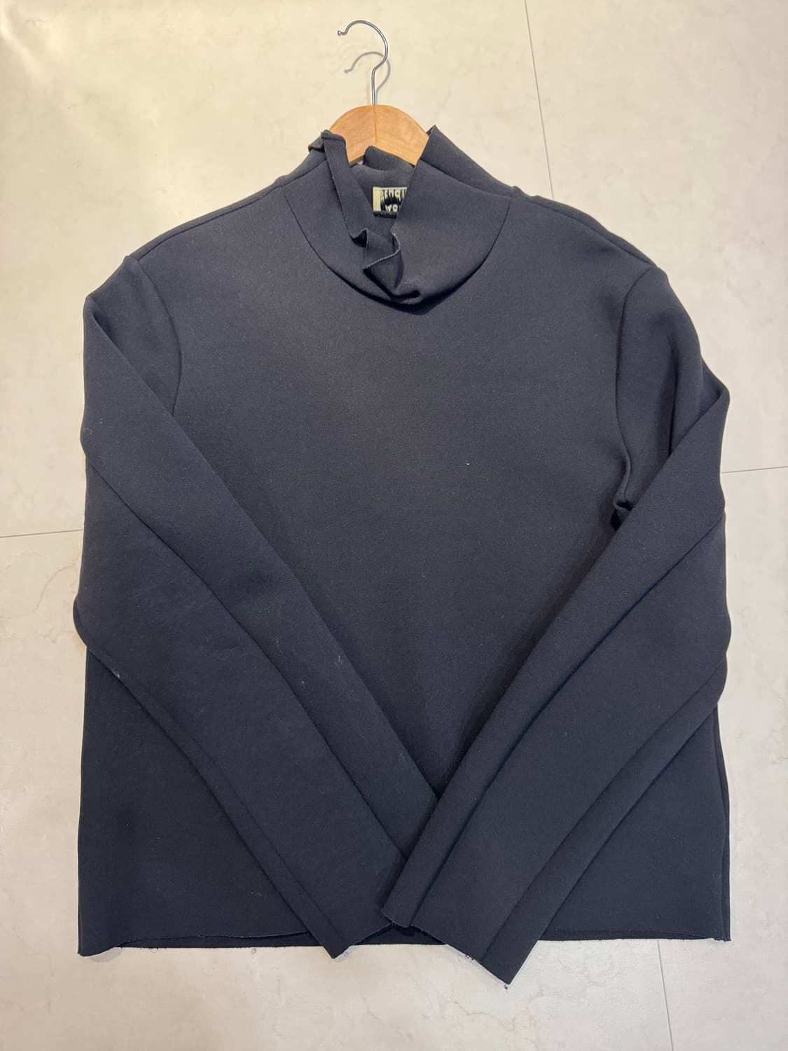 아크네 네오프렌 터틀넥 M 상품이미지1