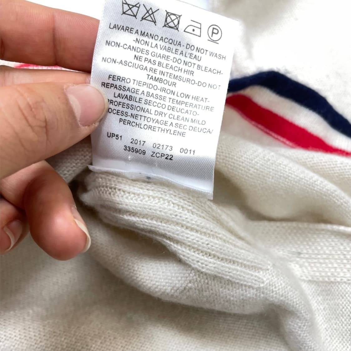톰브라운 Thom browne 아이보리 라운드넥 니트 M 상품이미지4
