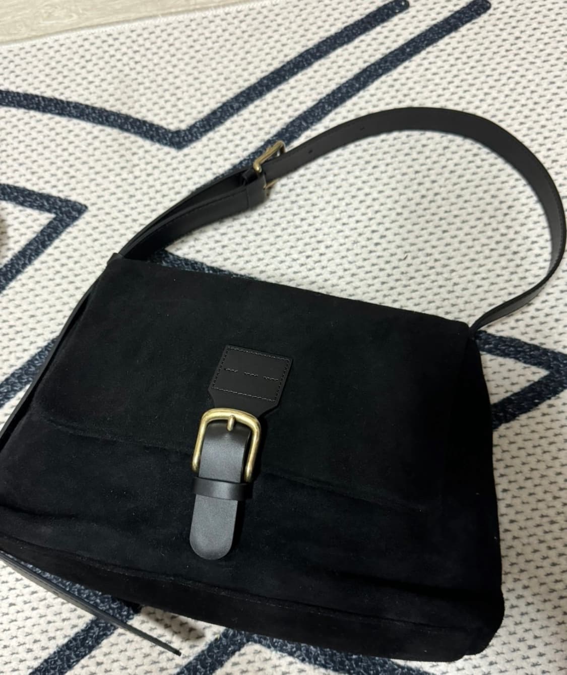 투에투아 마마스백 스웨이드블랙(새상품) 상품이미지4