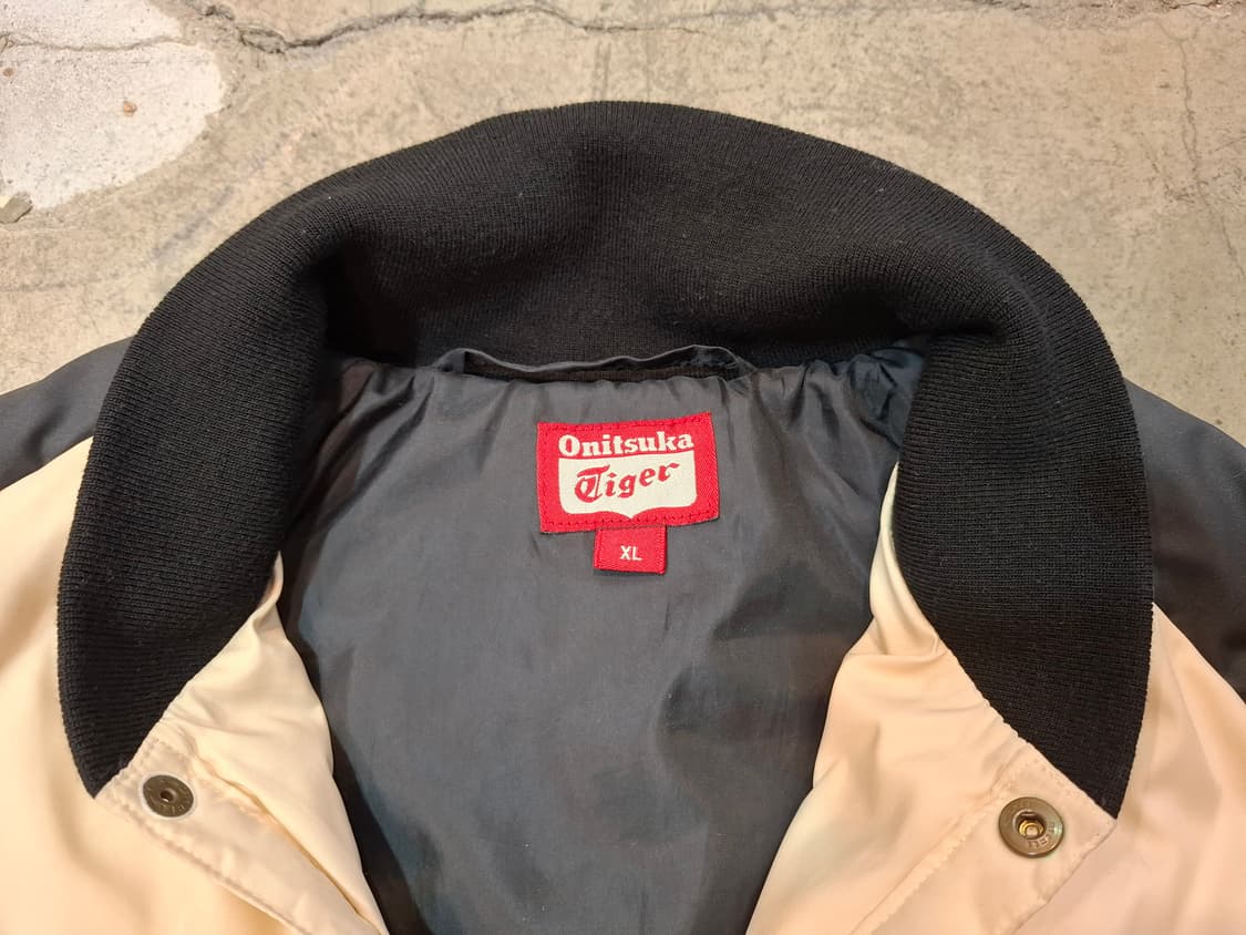 오니츠카 타이거 패딩 상품이미지6