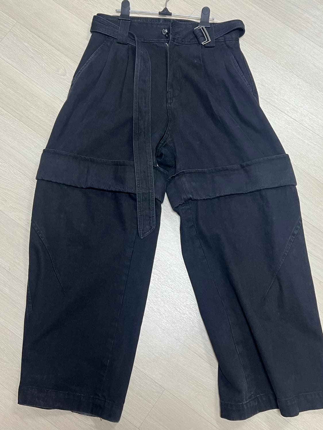 송지오 컬렉션 메타 벨티드 와이드 데님 팬츠 블랙 상품이미지4