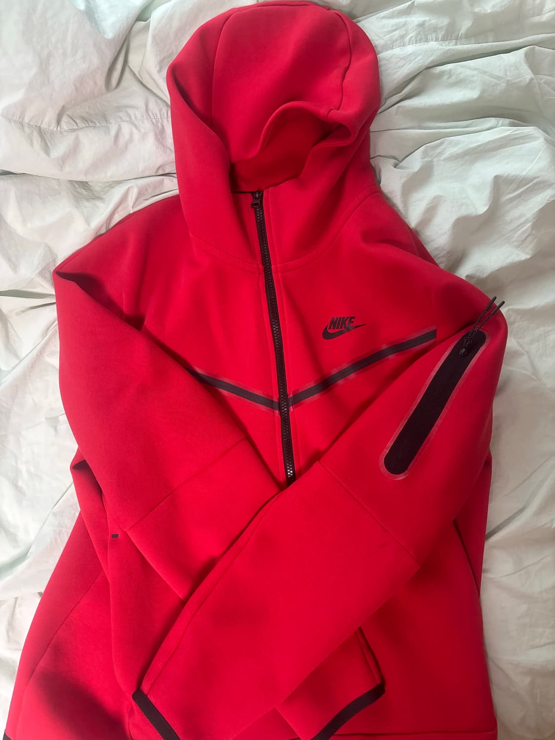 나이키 테크팩 레드 L 상품이미지1