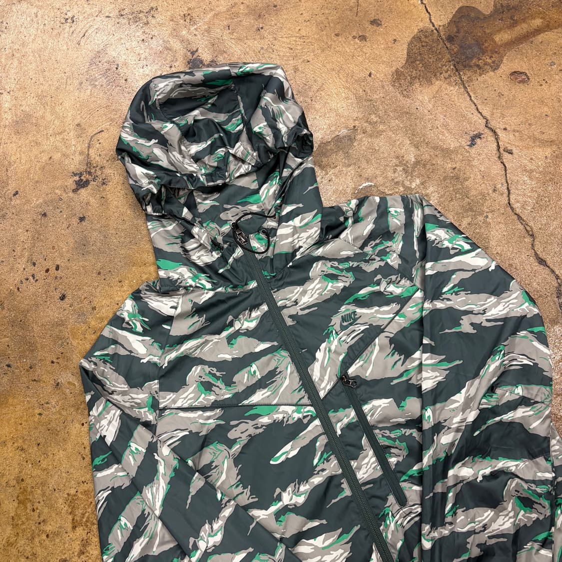 [정품/85,M] 나이키 카모플라쥬 바람막이 후드 자켓 b15 상품이미지1