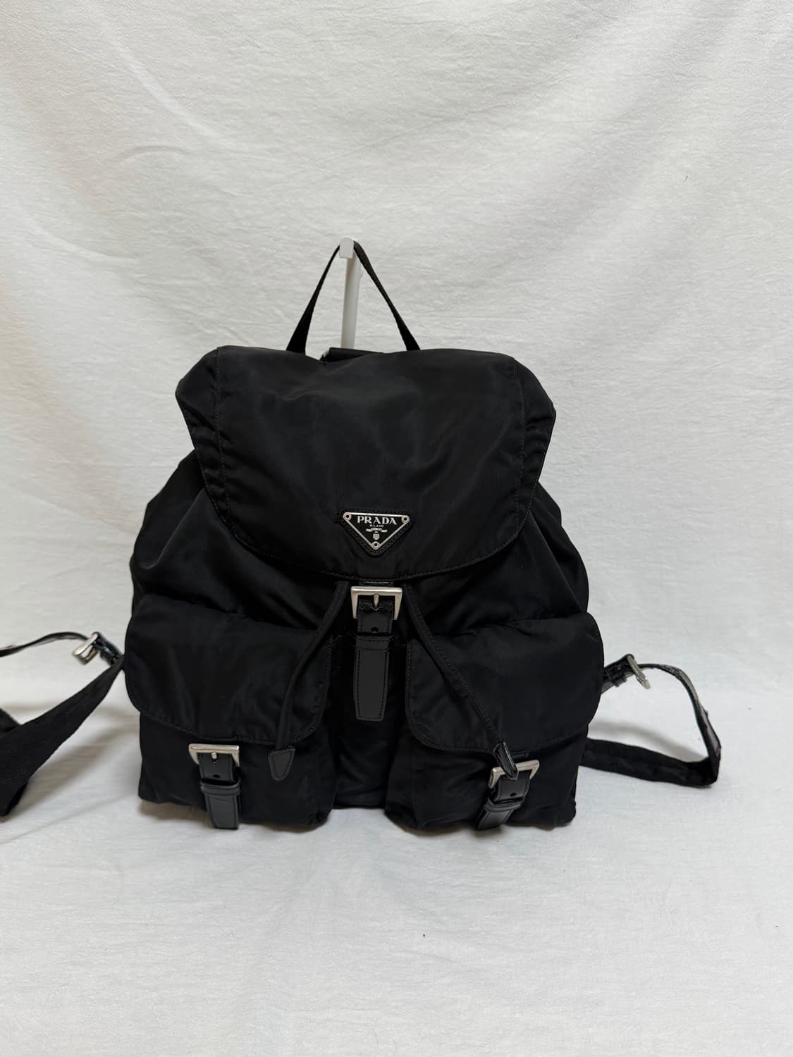 정품 프라다 포코노 나일론 투포켓 미디움 백팩 블랙 상품이미지1