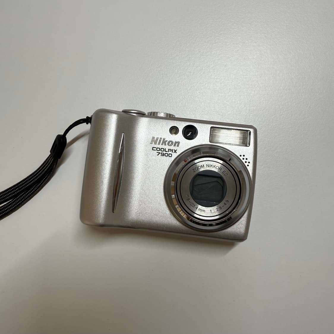 Nikon Coolpix 7900 디지털카메라 상품이미지1