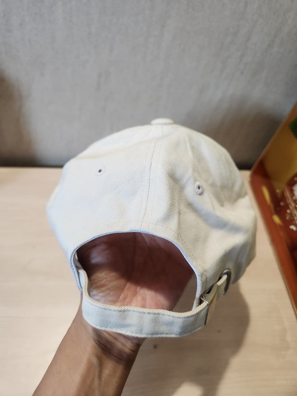 RAIVE 스튜디오 로고 볼캡 🧢 화이트✕그린 빈티지 무드 상품이미지3