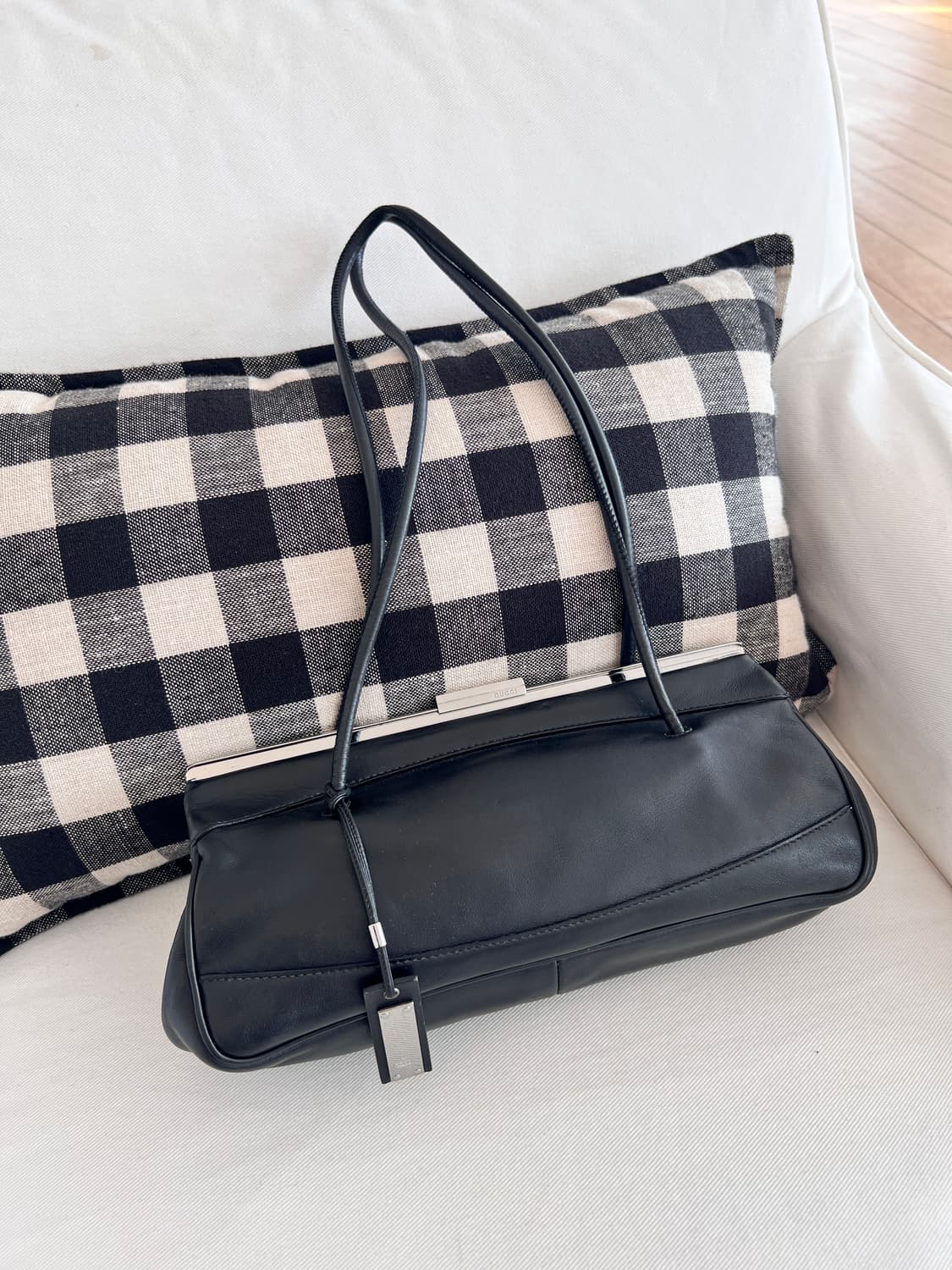 구찌 빈티지 블랙 레더 이스트웨스트 숄더백 상품이미지2