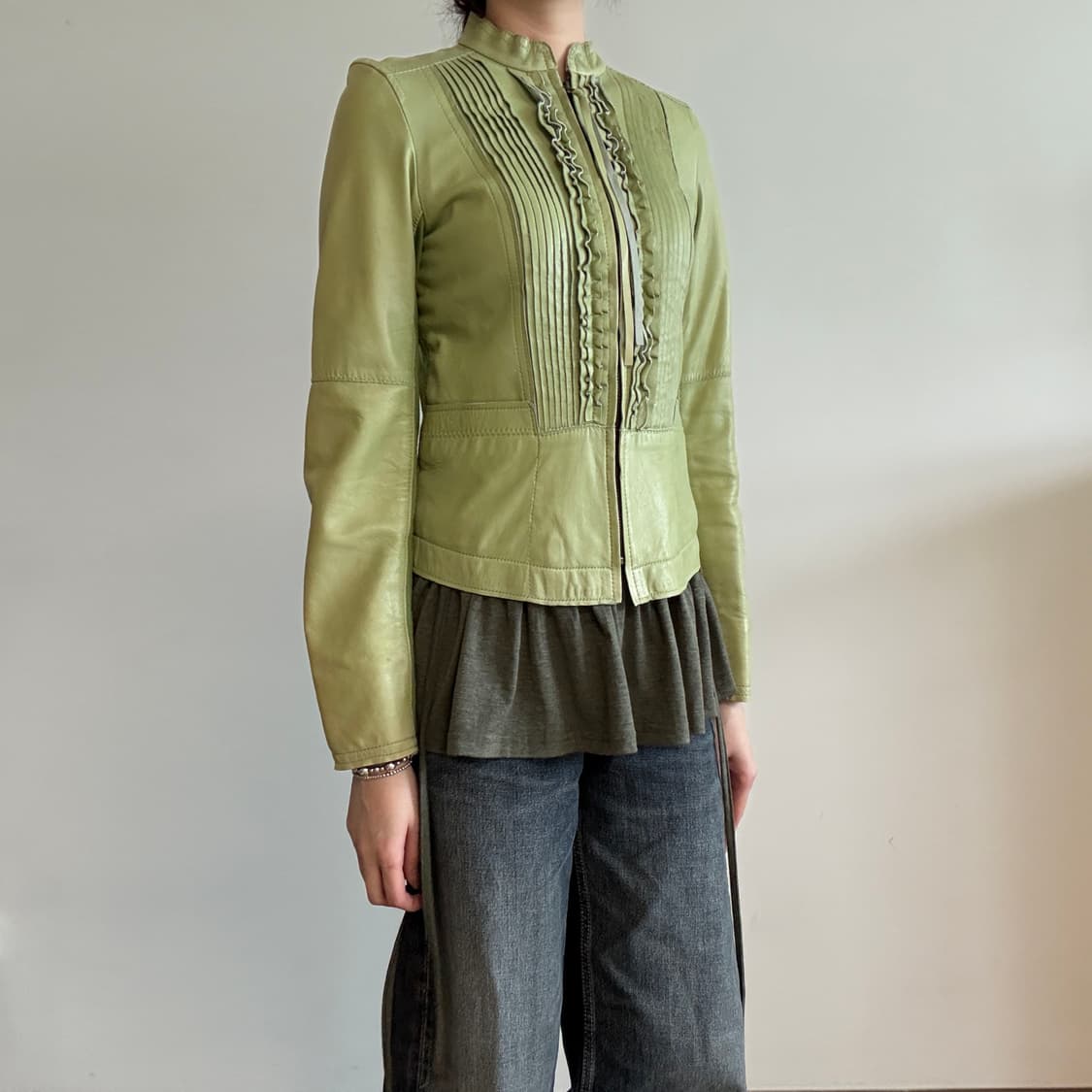 Frill & Pin-tuck Detailed Leather Jacket 상품이미지2