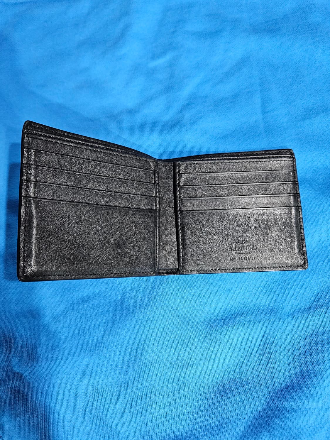 발렌티노 블랙컬러 남성 반지갑  상품이미지5