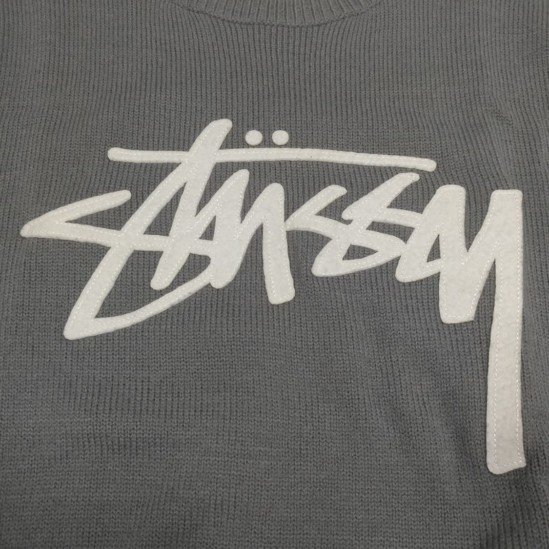 스투시 빅로고 니트 상품이미지2