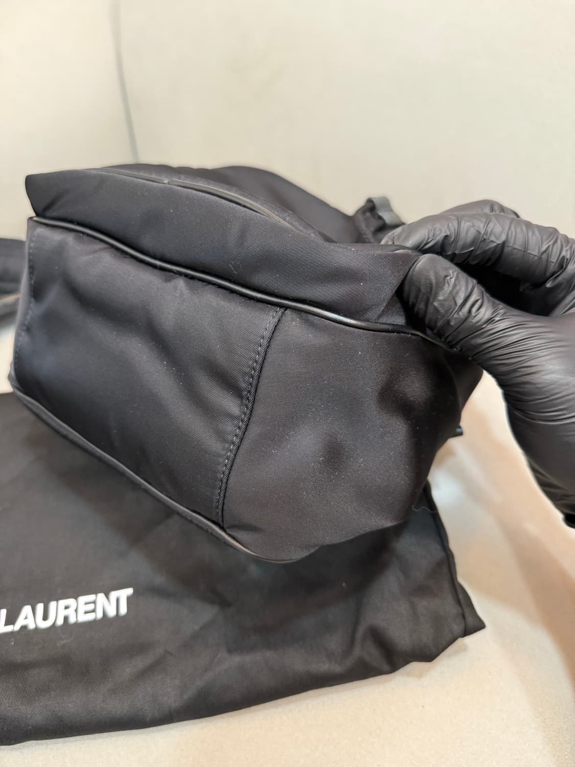 생로랑 버킷 니키 카메라백 상품이미지2