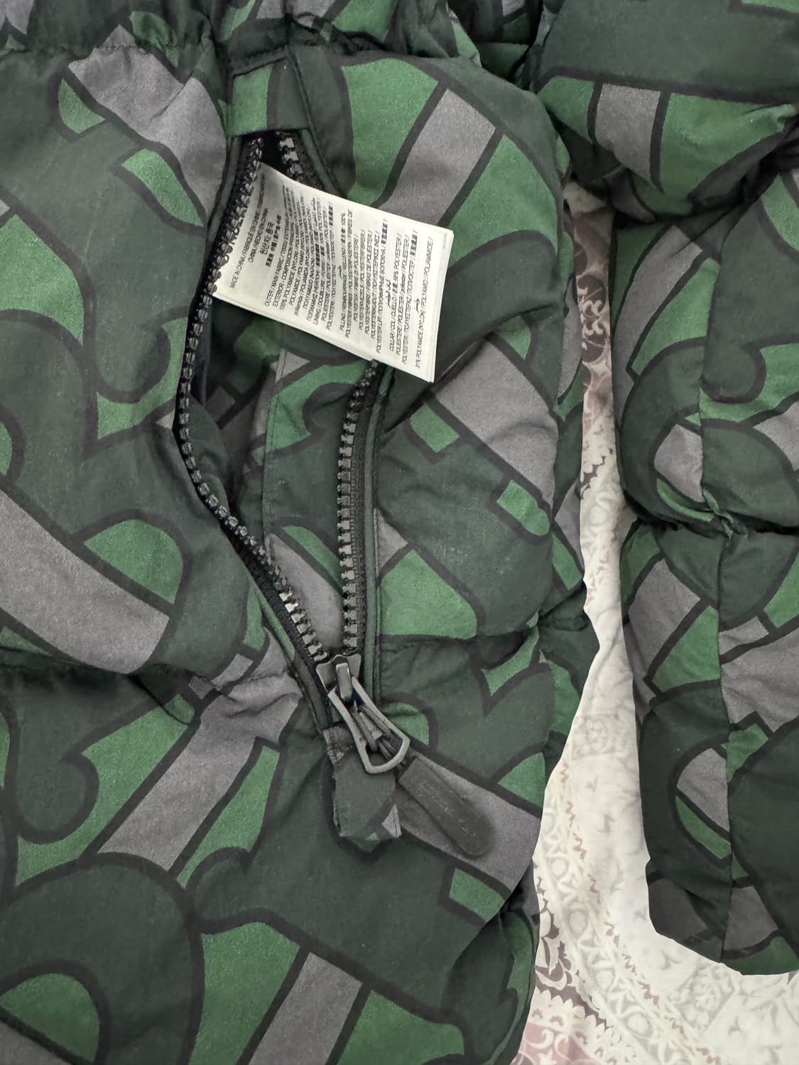 버버리 로고 패딩점퍼 자켓 다크그린 상품이미지7