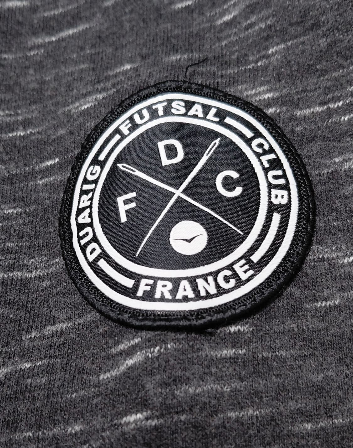 [M] 프랑스 듀아리그(DUARIG) 풋살 클럽 그래픽 맨투맨 (차콜) 상품이미지7