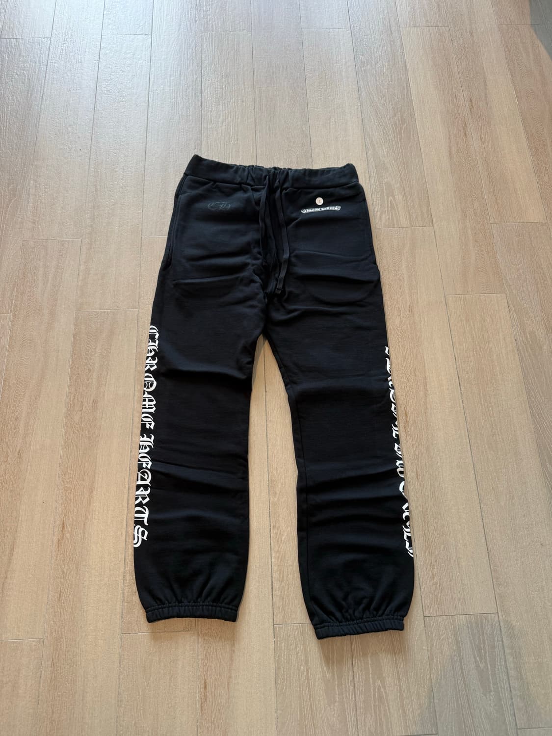 크롬하츠 스크롤 로고 스펠아웃 스웨트팬츠 블랙 L 상품이미지1