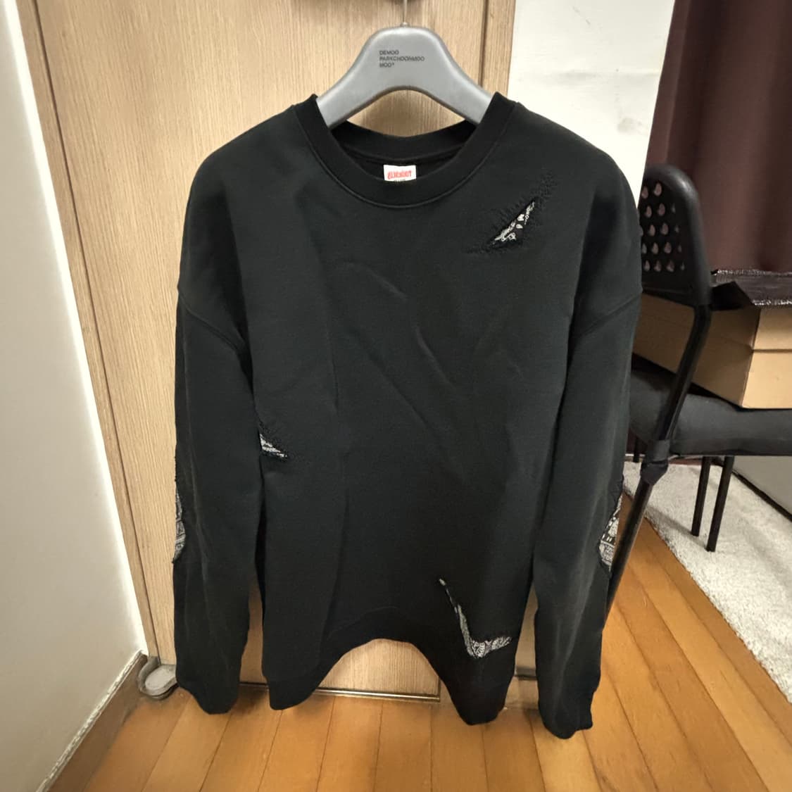 블랙아웃 맨투맨 블랙 S 상품이미지1