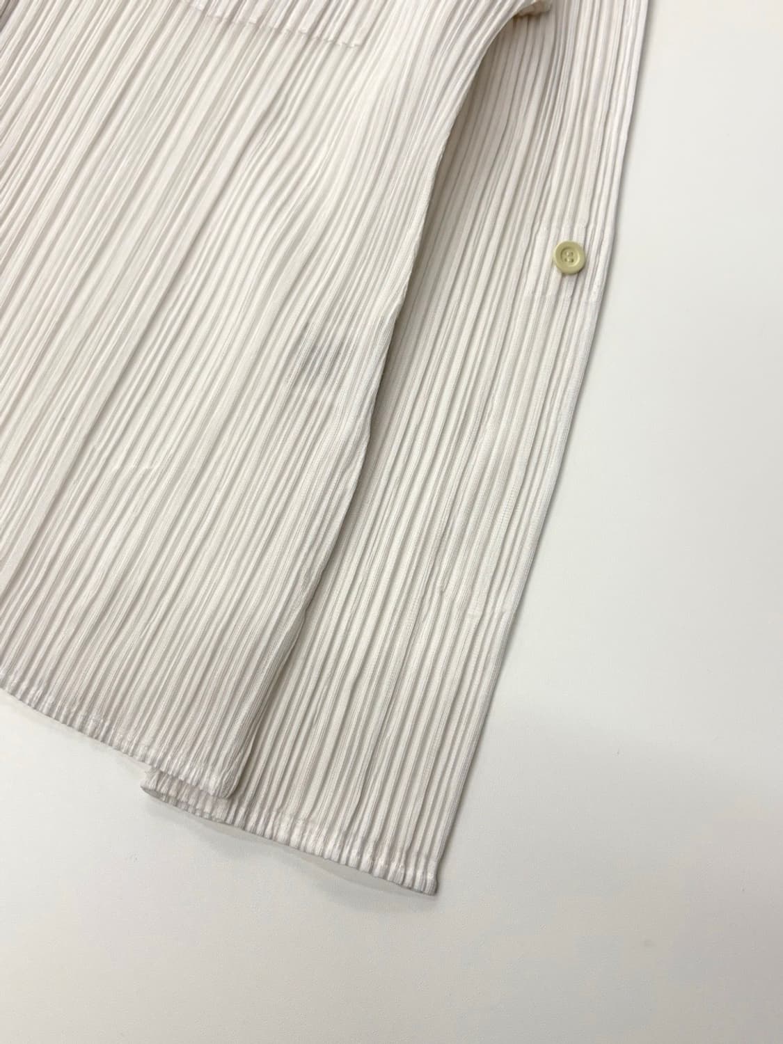 Pleats Please 플리츠플리즈 화이트 가디건 상품이미지4