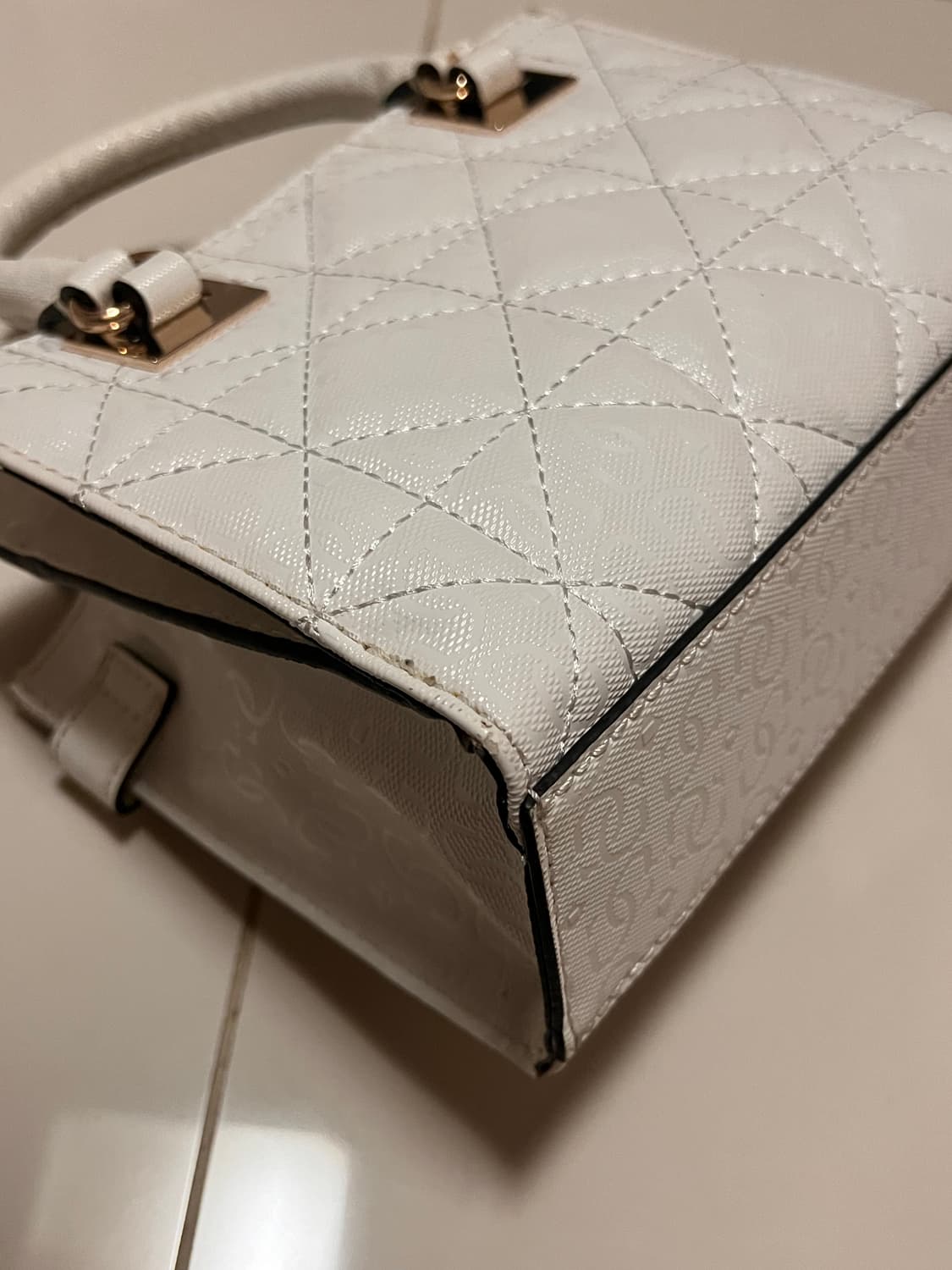 Guess 미니백 상품이미지4