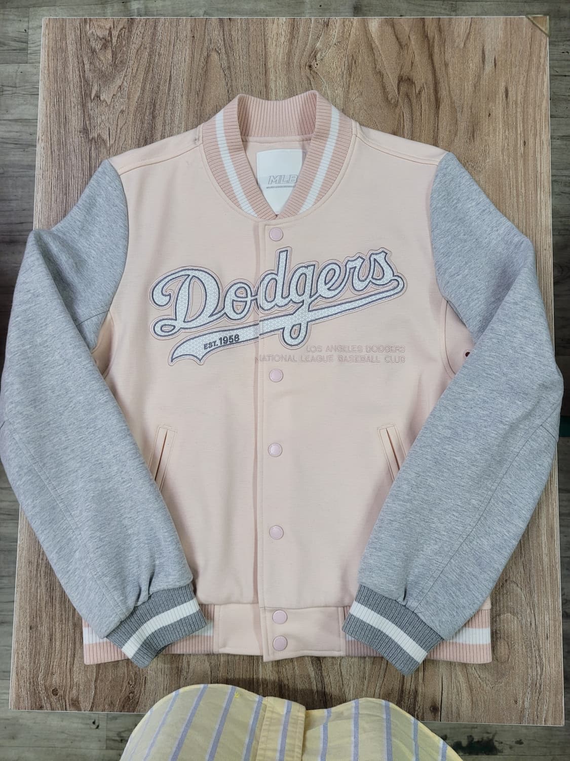 MLB LA 다저스 핑크색 야구 점퍼 상품이미지1