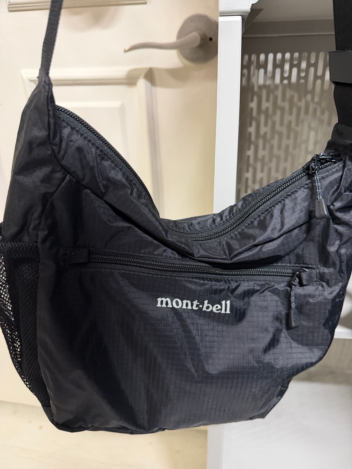 몽벨 포케터블 라이트 숄더백 상품이미지2