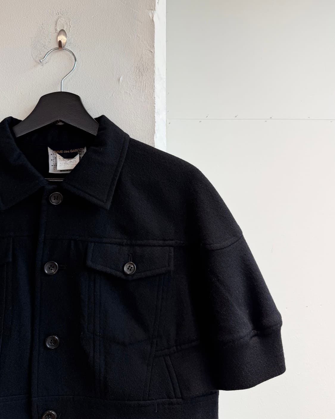 꼼데가르송 AD1989 블랙 크롭 하프 자켓  상품이미지5