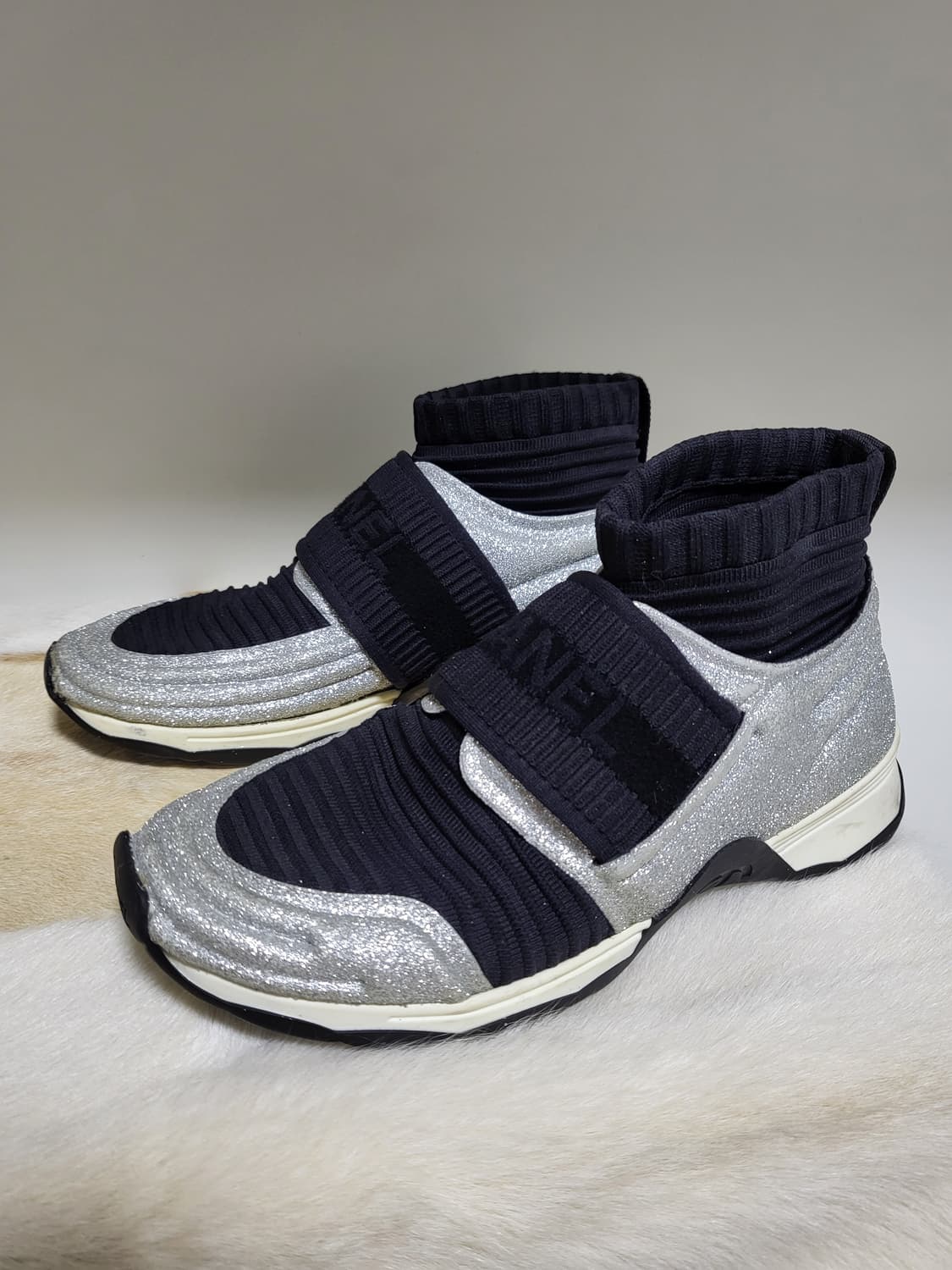 *빅세일*(정품)샤넬 니트 삭스 스니커즈 블랙/실버 220-230 상품이미지1