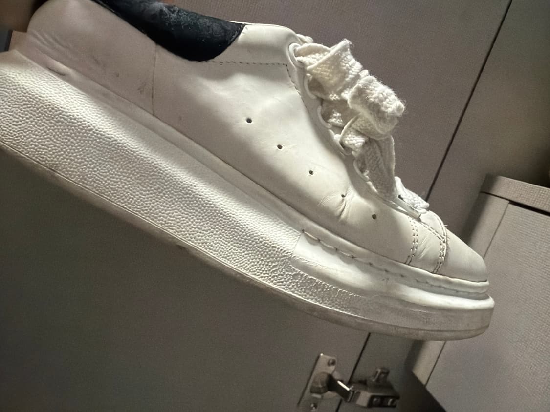 맥퀸 운동화 상품이미지3