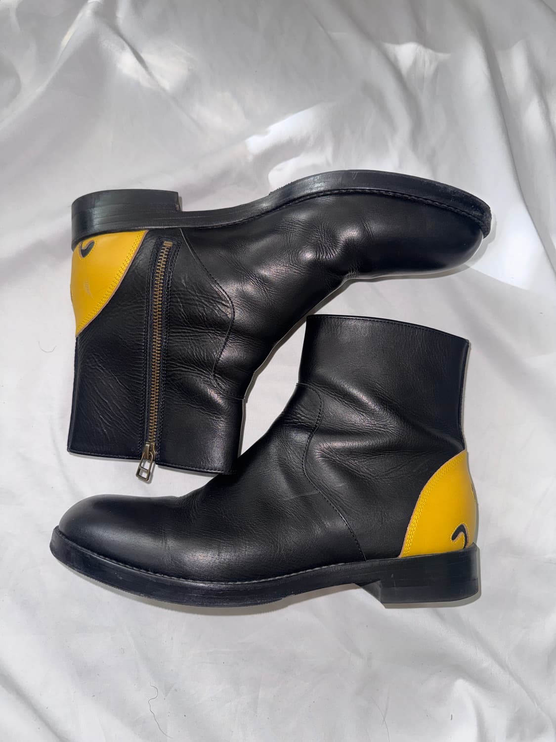 캐피탈 스마일 레더 부츠 상품이미지1