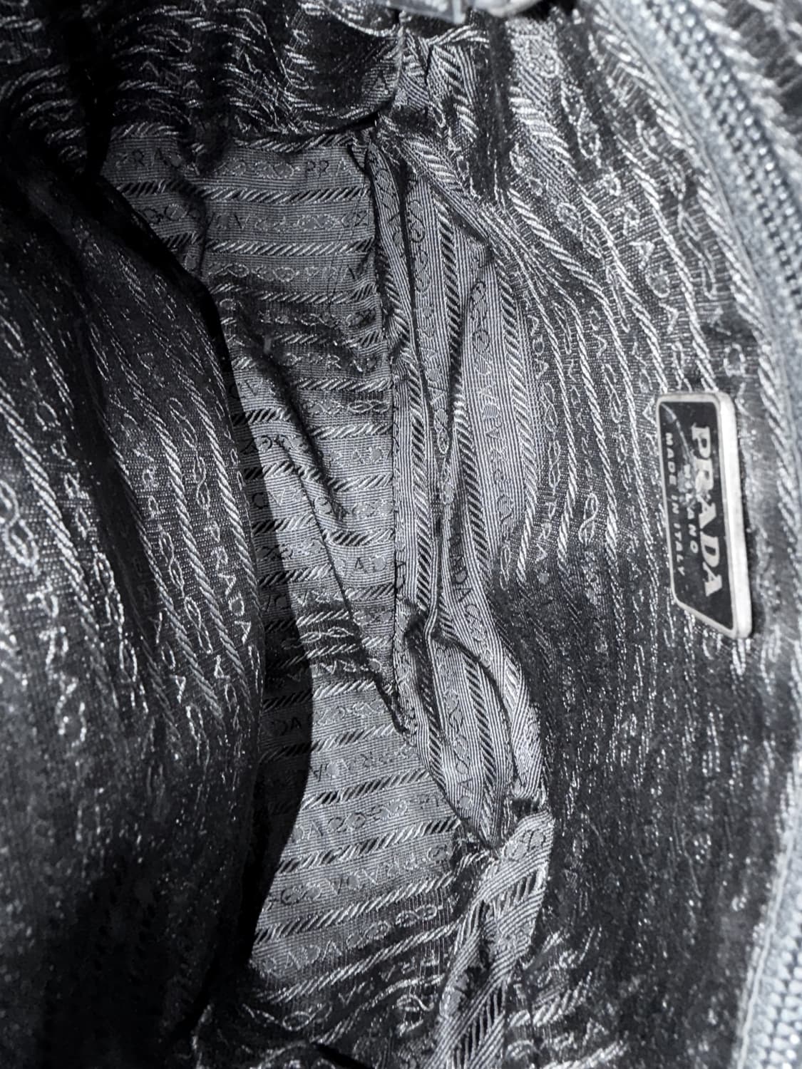 프라다 포코노 버클 메신저 숄더백 상품이미지9