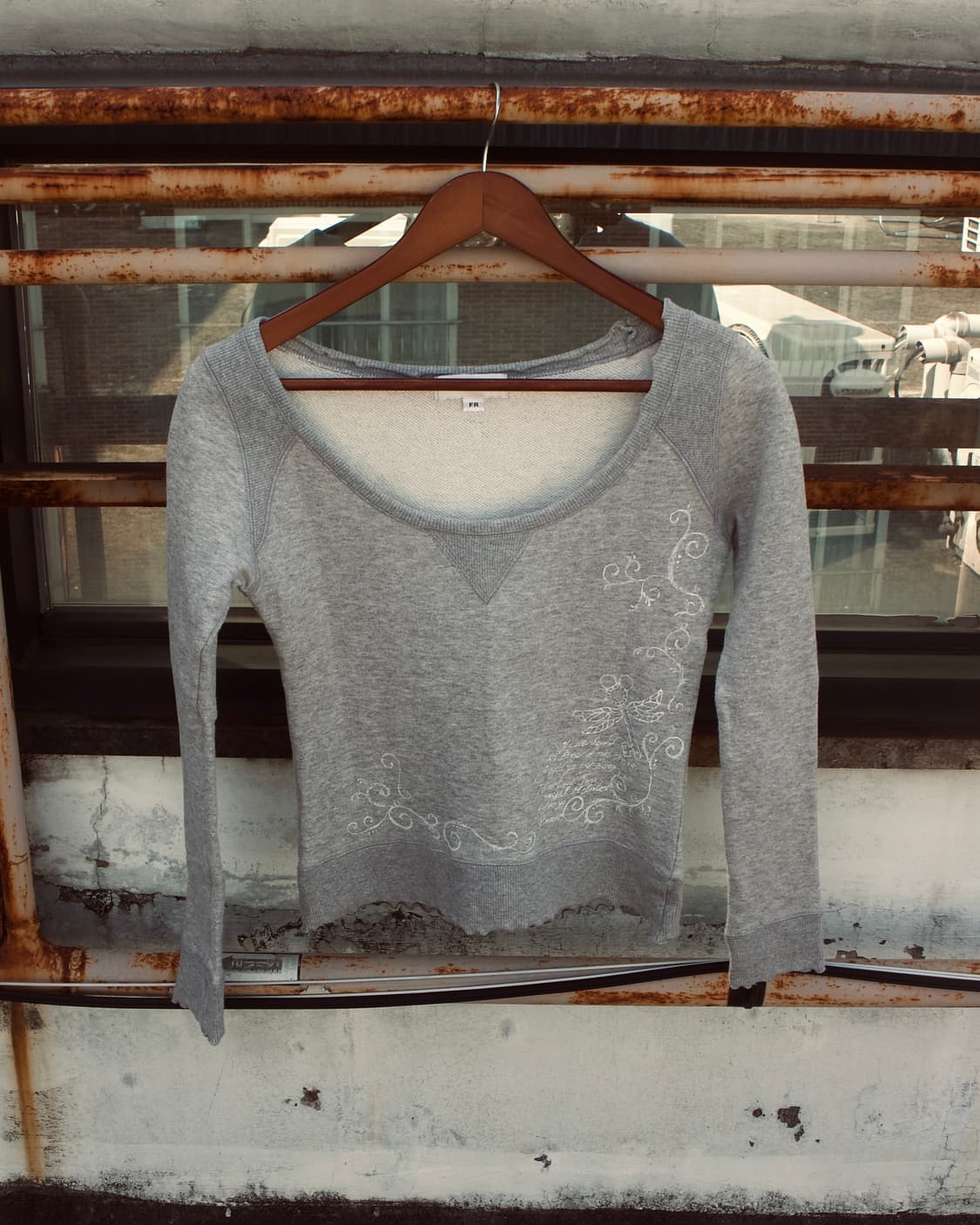 {𝑟𝑒𝑚𝑎𝑘𝑒}JILL ATUART vintage gray t 상품이미지1