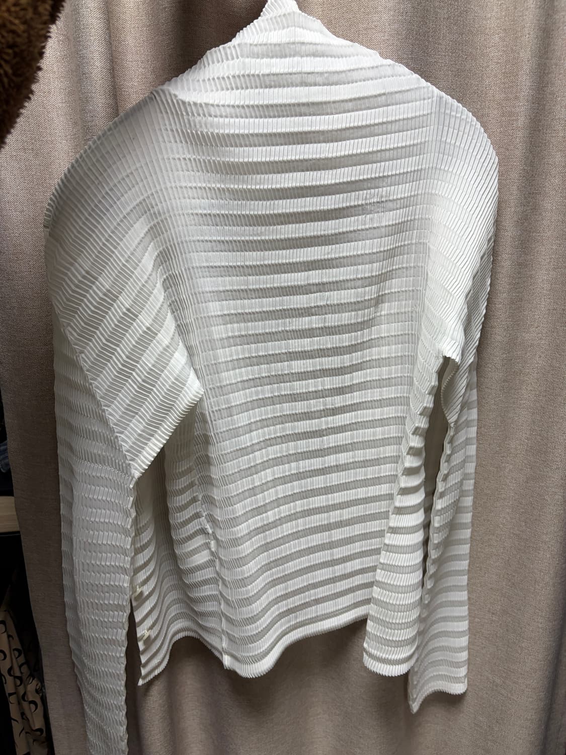 이세이미야케 화이트 플리츠 셔츠 상품이미지3