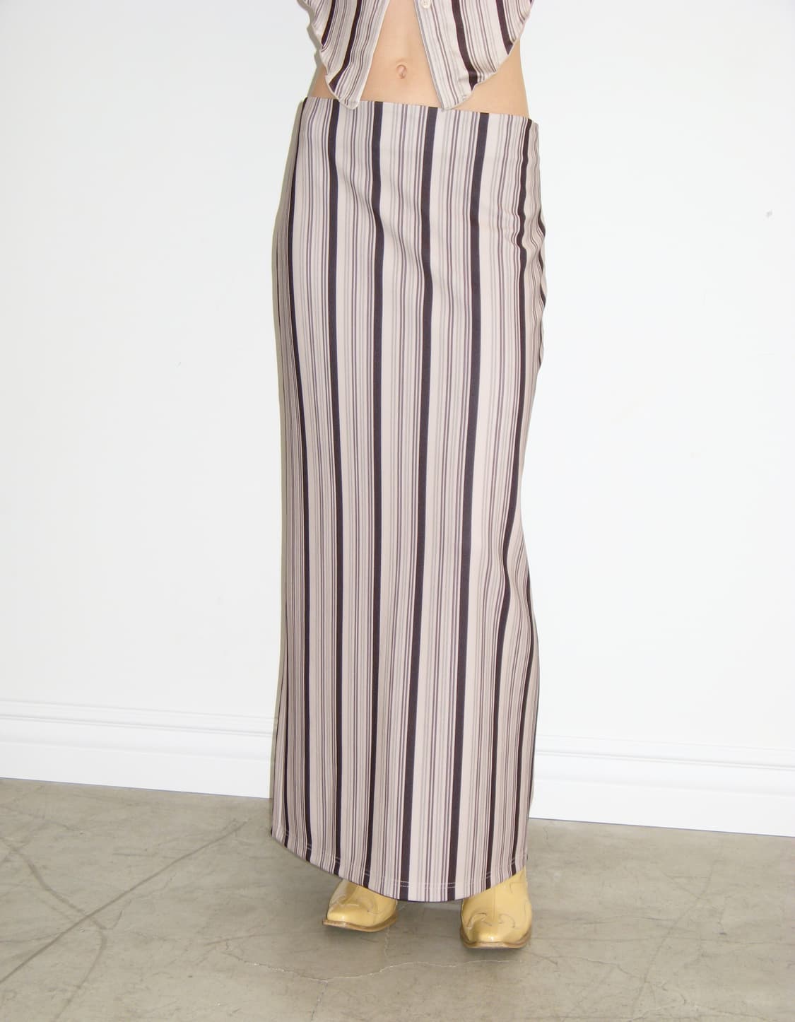 폴리수엠 스트라이프 맥시 스커트 베이지 1사이즈 상품이미지1