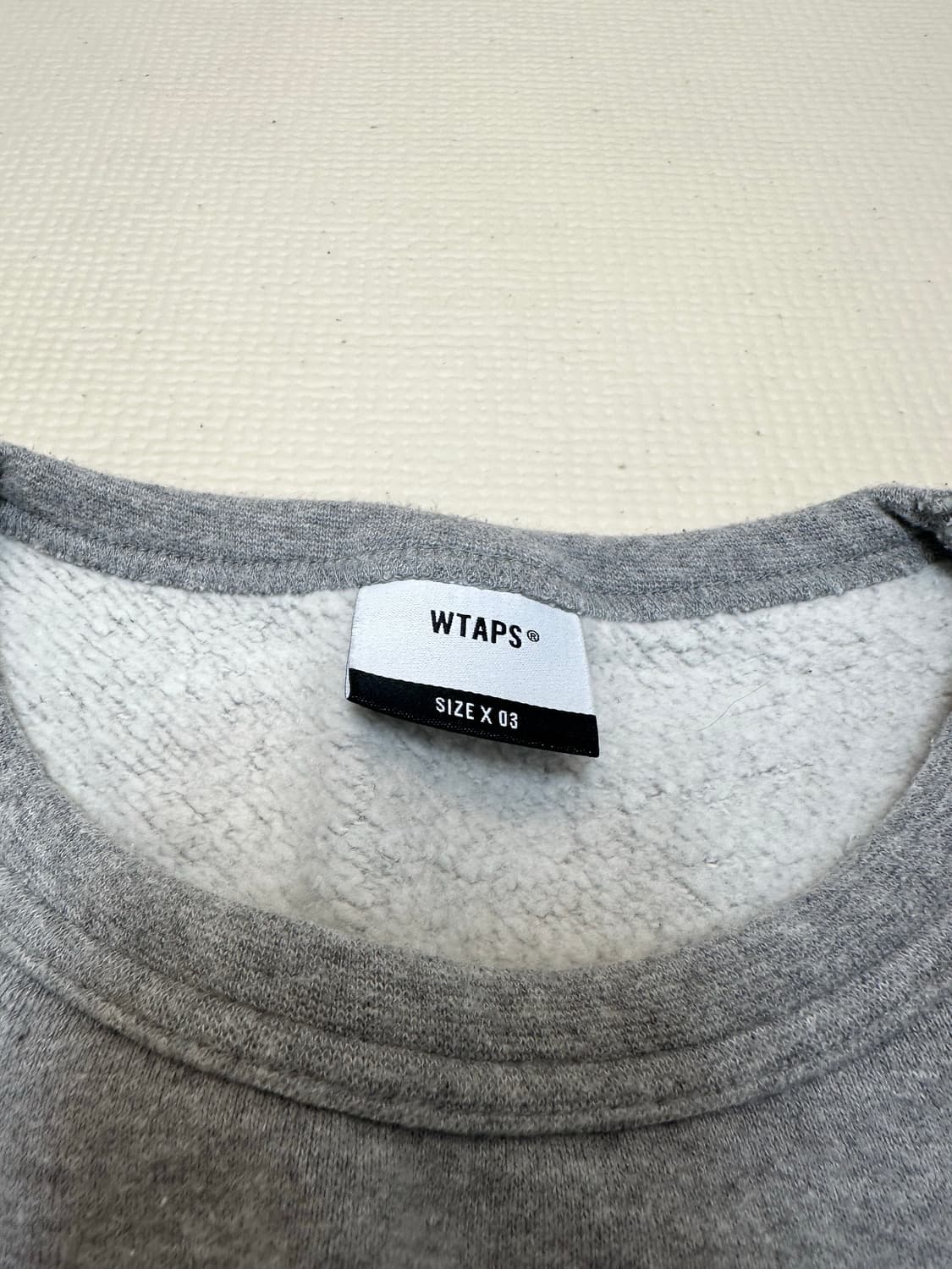 더블탭스 맨투맨 상품이미지2