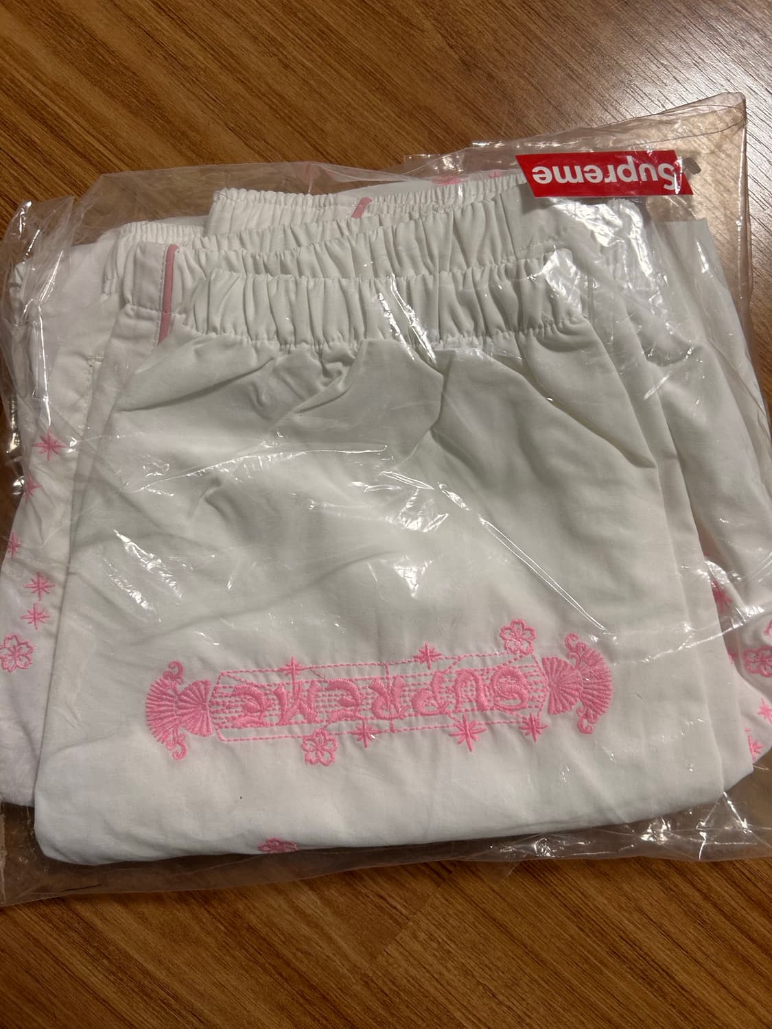 슈프림 에이오아이 글로우인더다크 트랙 팬츠 화이트 상품이미지5